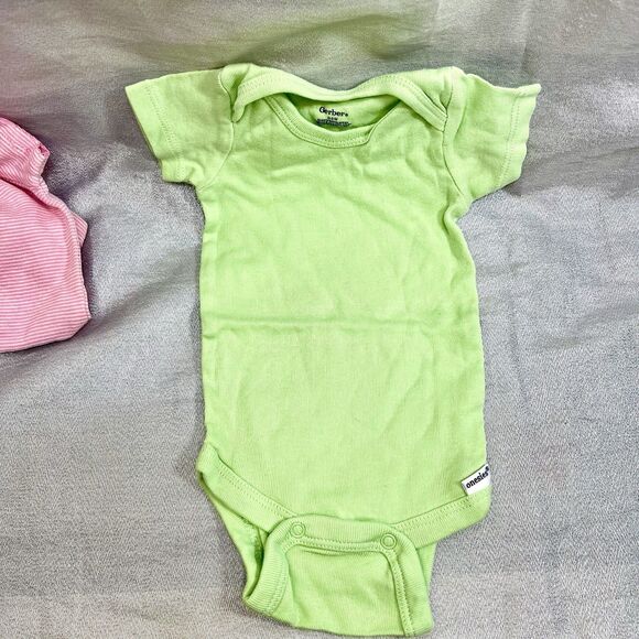 BABY GIRL SIZE 0-3 months LOT of 4 Short Sleeve One Pieces Leopard - Picture 7 of 8